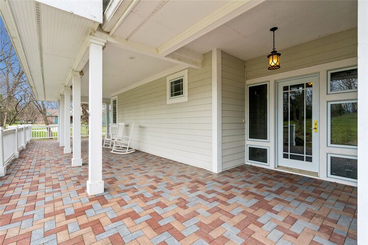 Property Photo: 36599 River Oaks Circle IA 50061