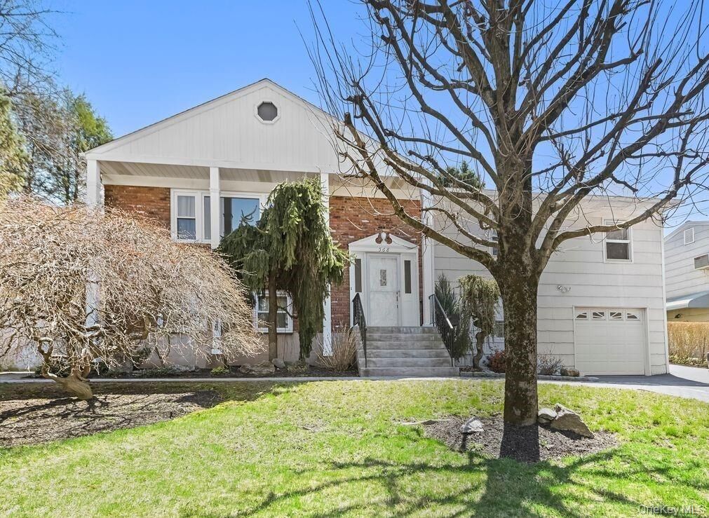 Property Photo:  568 Manville Road Upper R  NY 10570 