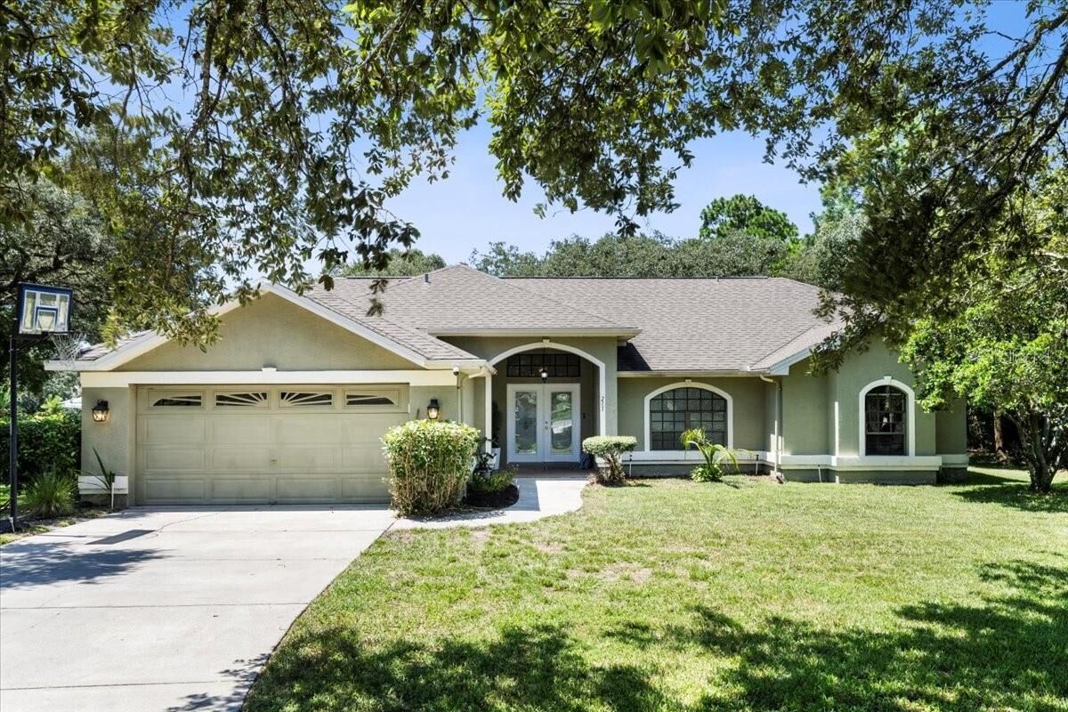 Property Photo: 211 Forest Wood Court FL 34609