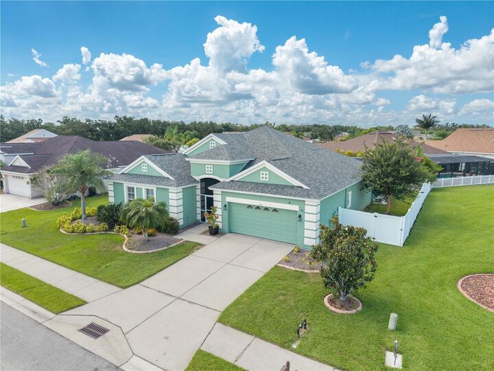 Property Photo:  11919 55th Court E  FL 34219 