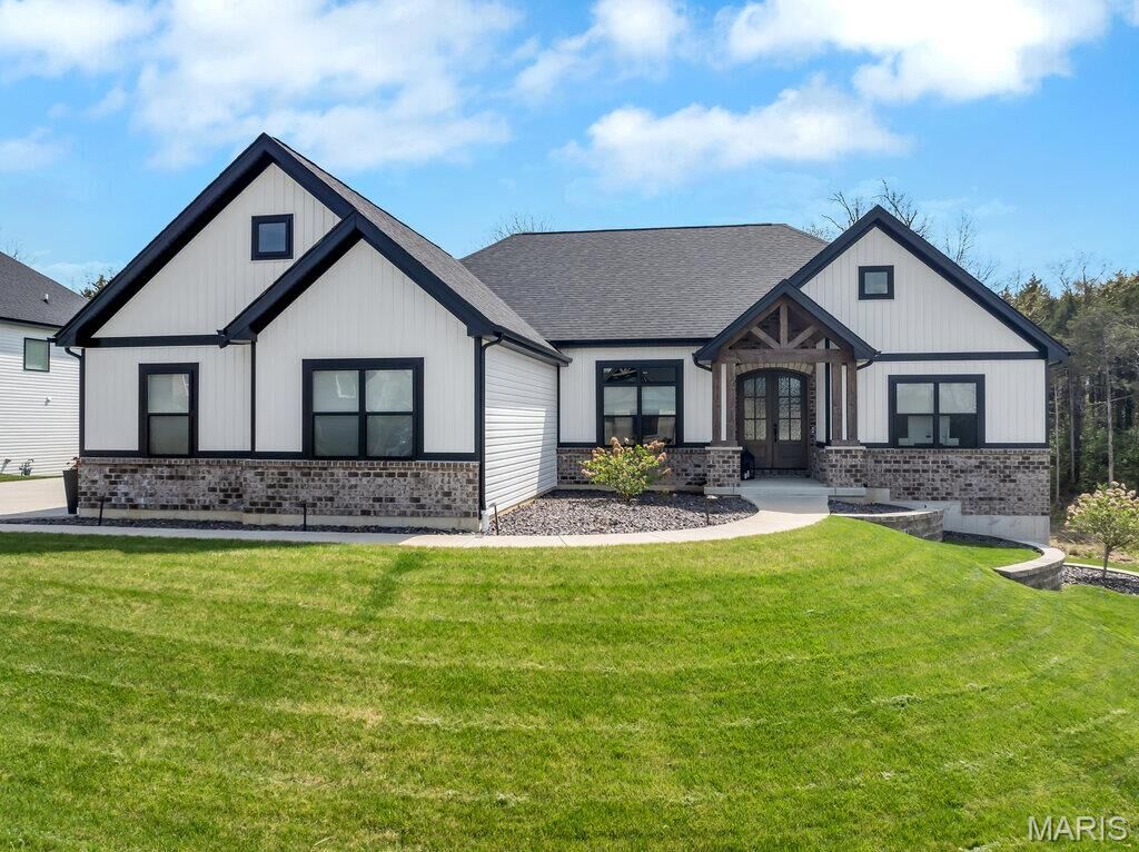 Property Photo: 504 Hawthorne Ridge Court MO 63348