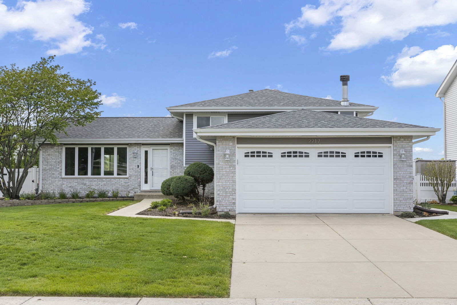 Property Photo:  2217 Manico Drive  IL 60403 