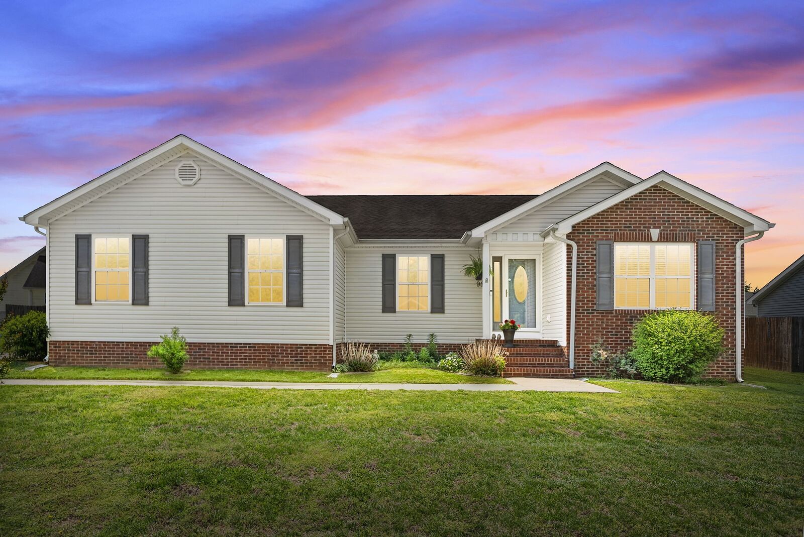 Property Photo:  950 Wing Tip Cir  KY 42240 