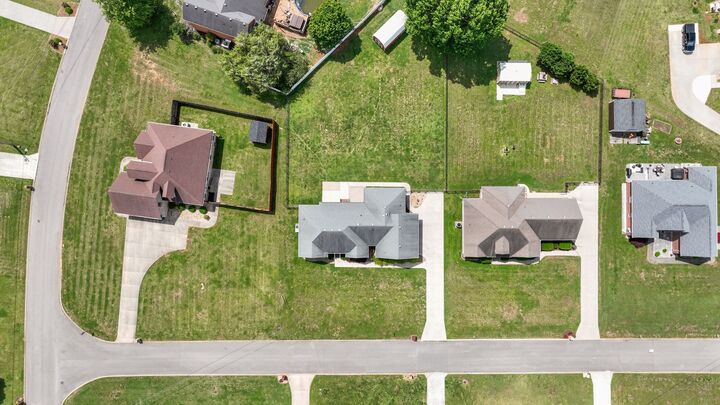 Property Photo:  103 Canary Ln  TN 37160 