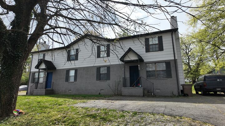 Property Photo: 206A E Palestine Ave TN 37115