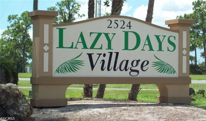 Property Photo:  661 Coral Lane  FL 33917 