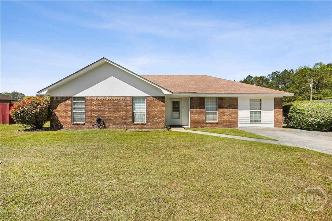 Property Photo: 1801 Dunlevie Rd GA 31301