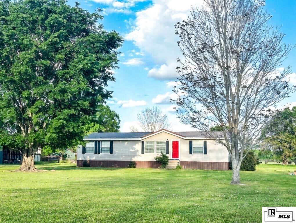 Property Photo:  501 Highway 874  LA 71295 