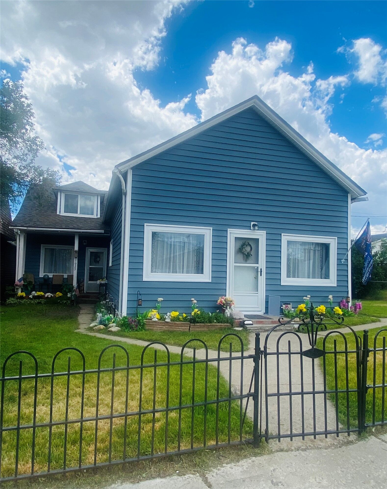 Property Photo: 1021 S Wyoming Street MT 59701