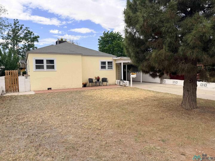 Property Photo:  613 N Mesquite Street  NM 88220 