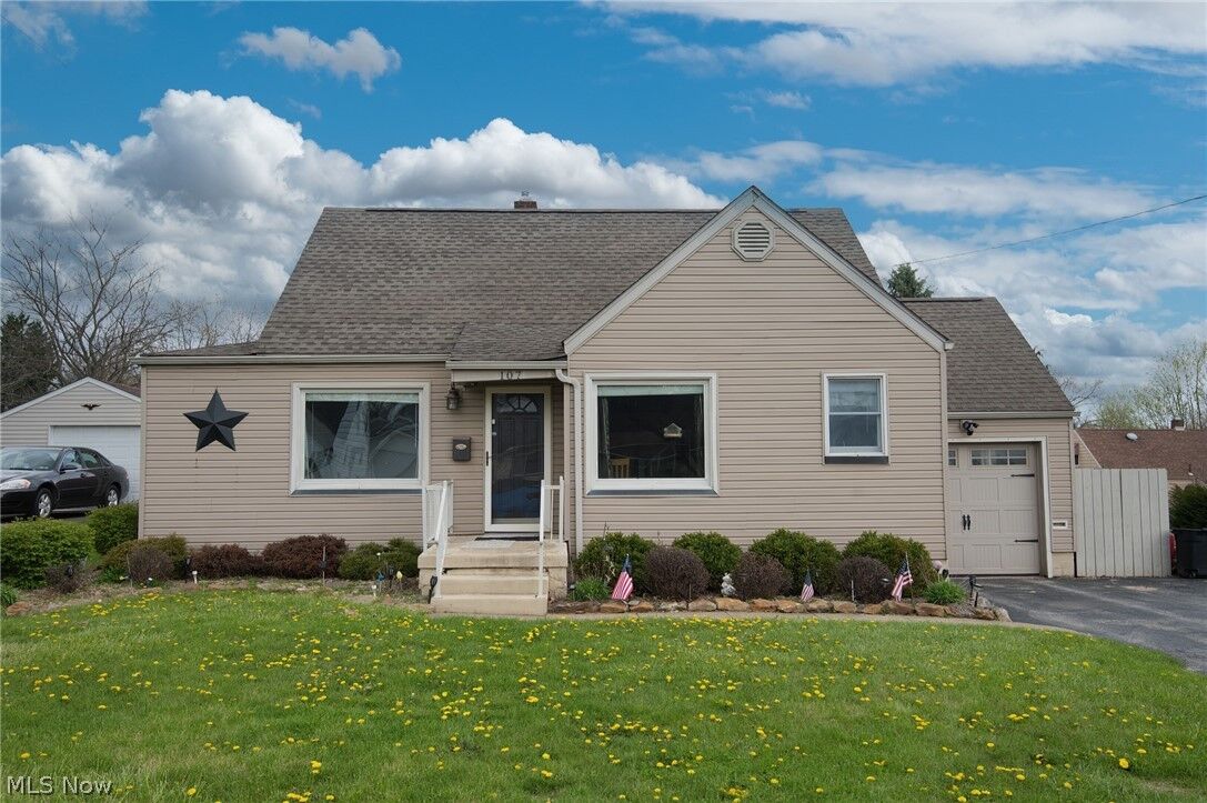 Property Photo:  107 Renee Drive  OH 44471 