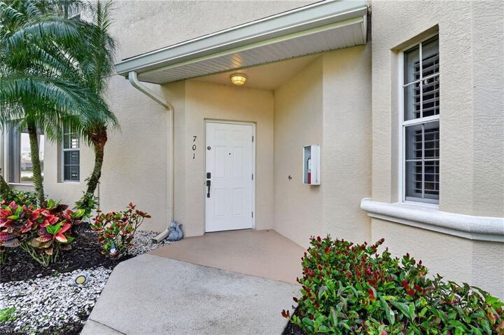 Property Photo:  6285 Wilshire Pines Cir 701  FL 34109 