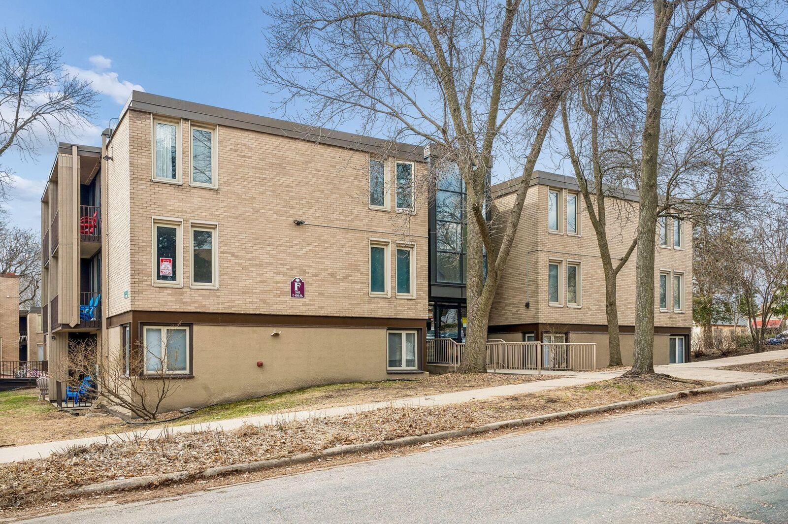 Property Photo:  1405 E 40th Street 3F  MN 55407 