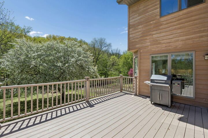 Property Photo:  421 Butternut Lane SE  MN 55376 