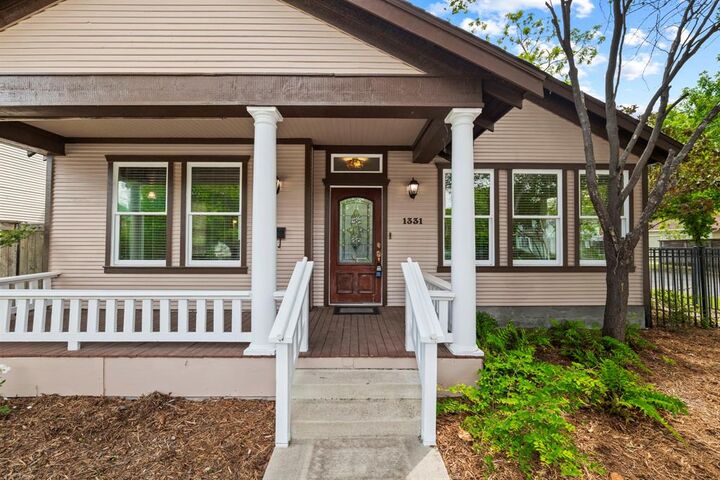 Property Photo:  1331 6th Avenue  TX 76104 