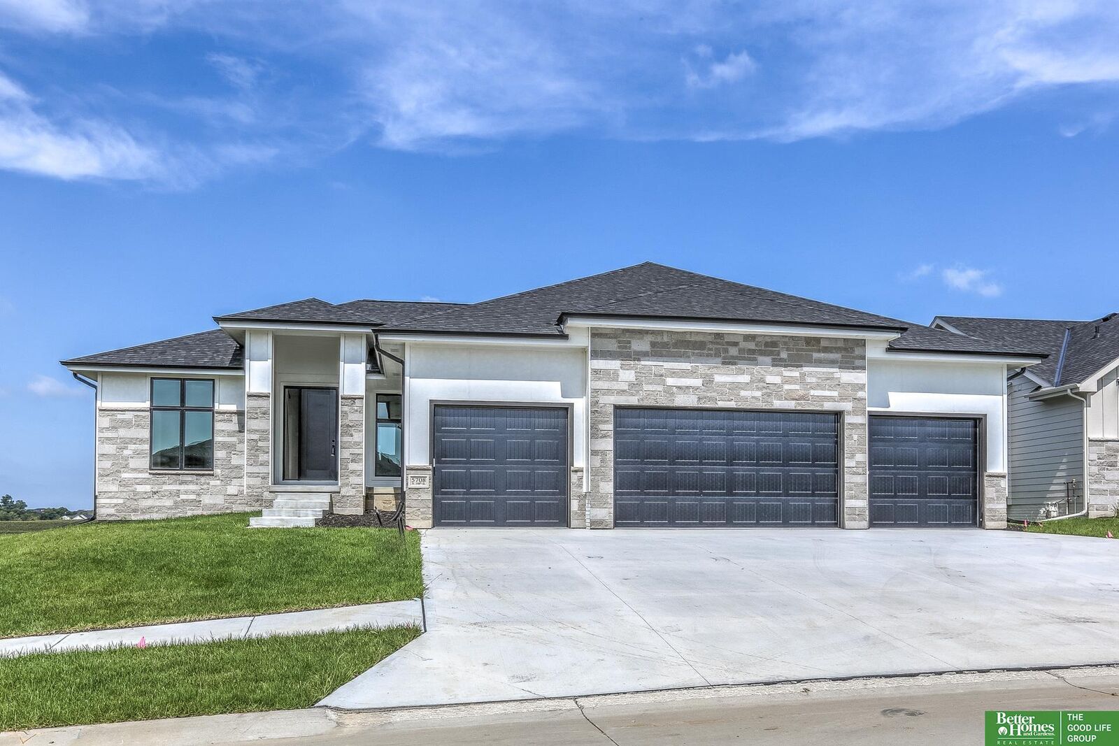 Property Photo:  5708 N 198th Street  NE 68022 