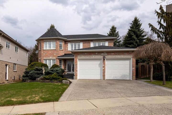 54 Woodcrest Court — photo 1