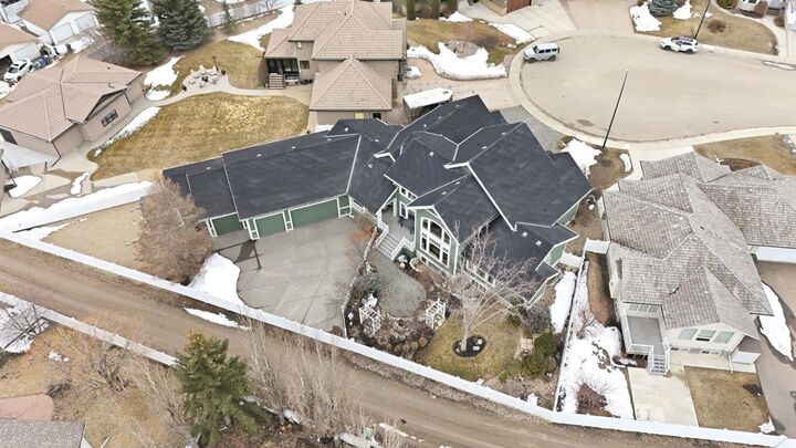 Property Photo: 31 Ashley Close AB T4R 2X3