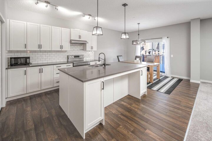 80 Howse Manor NE — photo 1