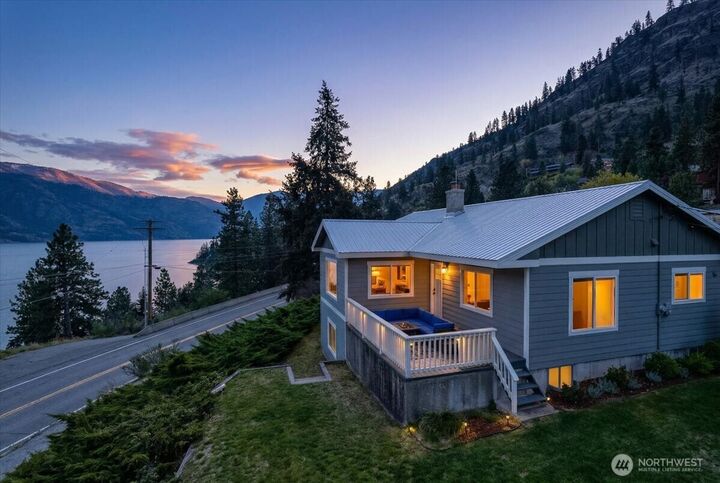 Property Photo:  104  Mirage Lane  WA 98816 