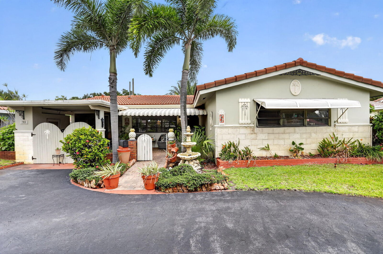 Property Photo: 1931 NE 27th Street FL 33064