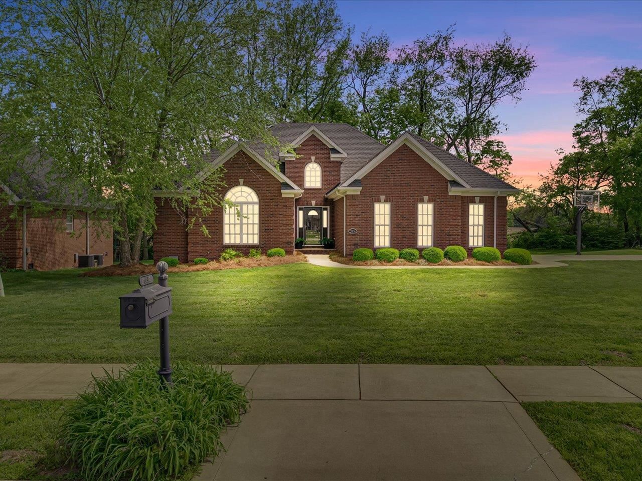 Property Photo:  2836 Palisades Court  KY 42104 