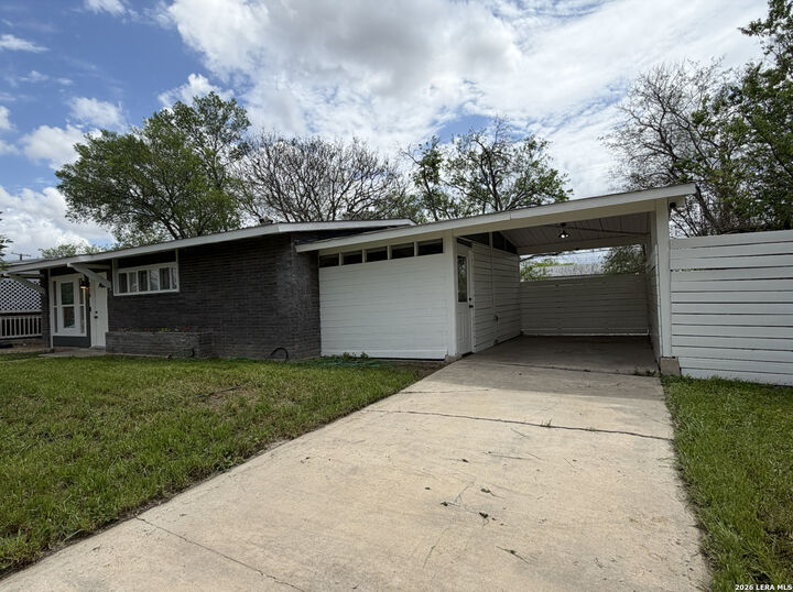 Property Photo:  134 Aldrich Dr  TX 78227 