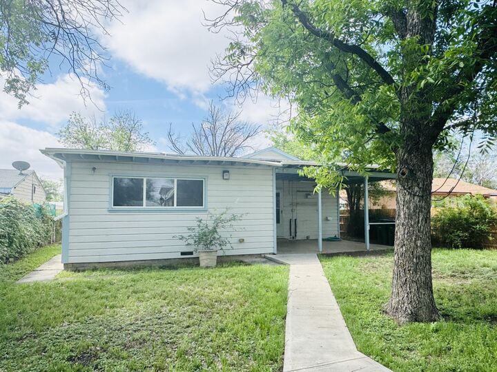 Property Photo:  1510 E Harris Avenue  TX 76903 
