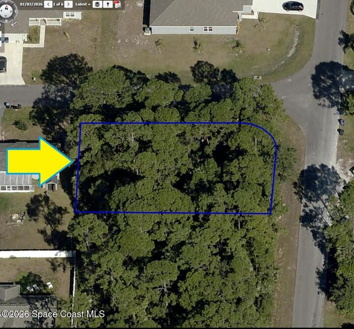 Property Photo: 554 Fernwood Avenue NW FL 32907