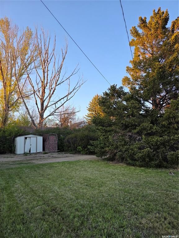 Property Photo: 604 3rd Avenue NW SK S9H 0S9