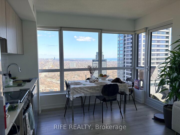 395 Bloor Street E 4010 — photo 1