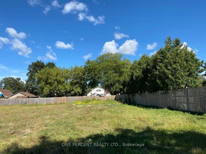 Property Photo:  32 Hume Street E  ON N5Z 2N8 
