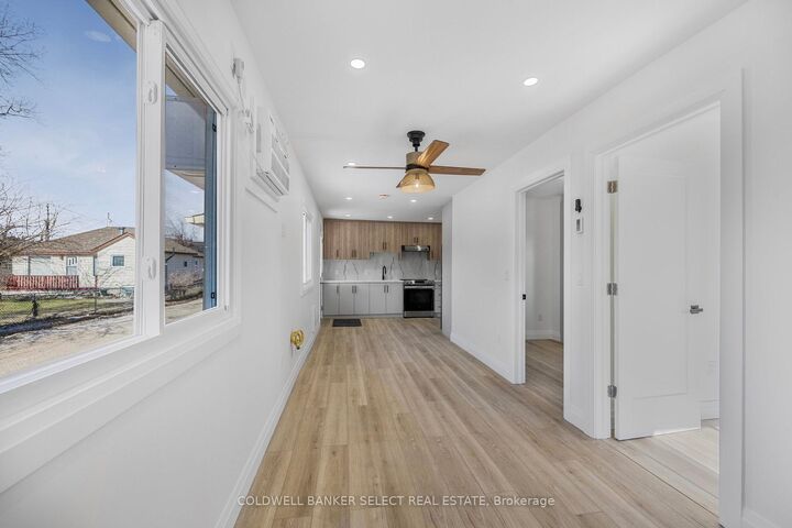 Property Photo:  338 Old Mosley Street Unit 1  ON L9Z 2H6 