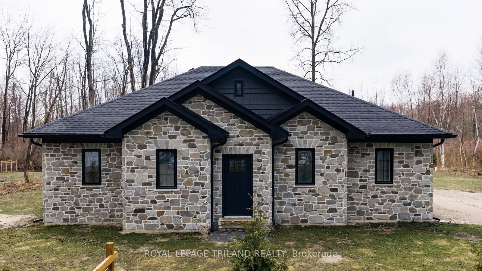 Property Photo:  6043 Franks Road  ON N0M 1J0 