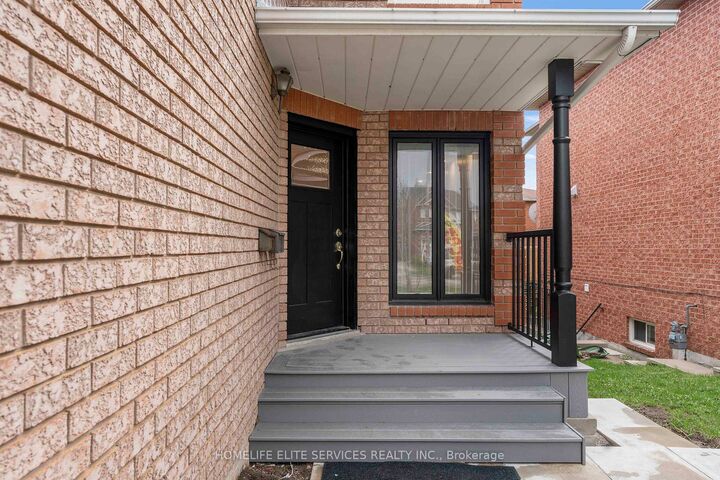 Property Photo: 7 Lenthall Avenue ON M1B 2C7