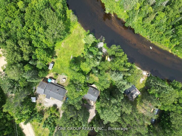 Property Photo: 10 Riverside Court ON K0L 1C0