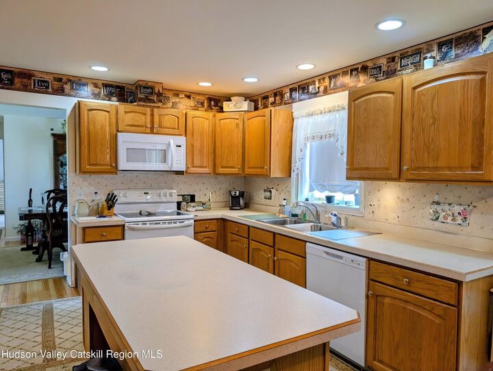 Property Photo:  834 County Route 19  NY 12523 