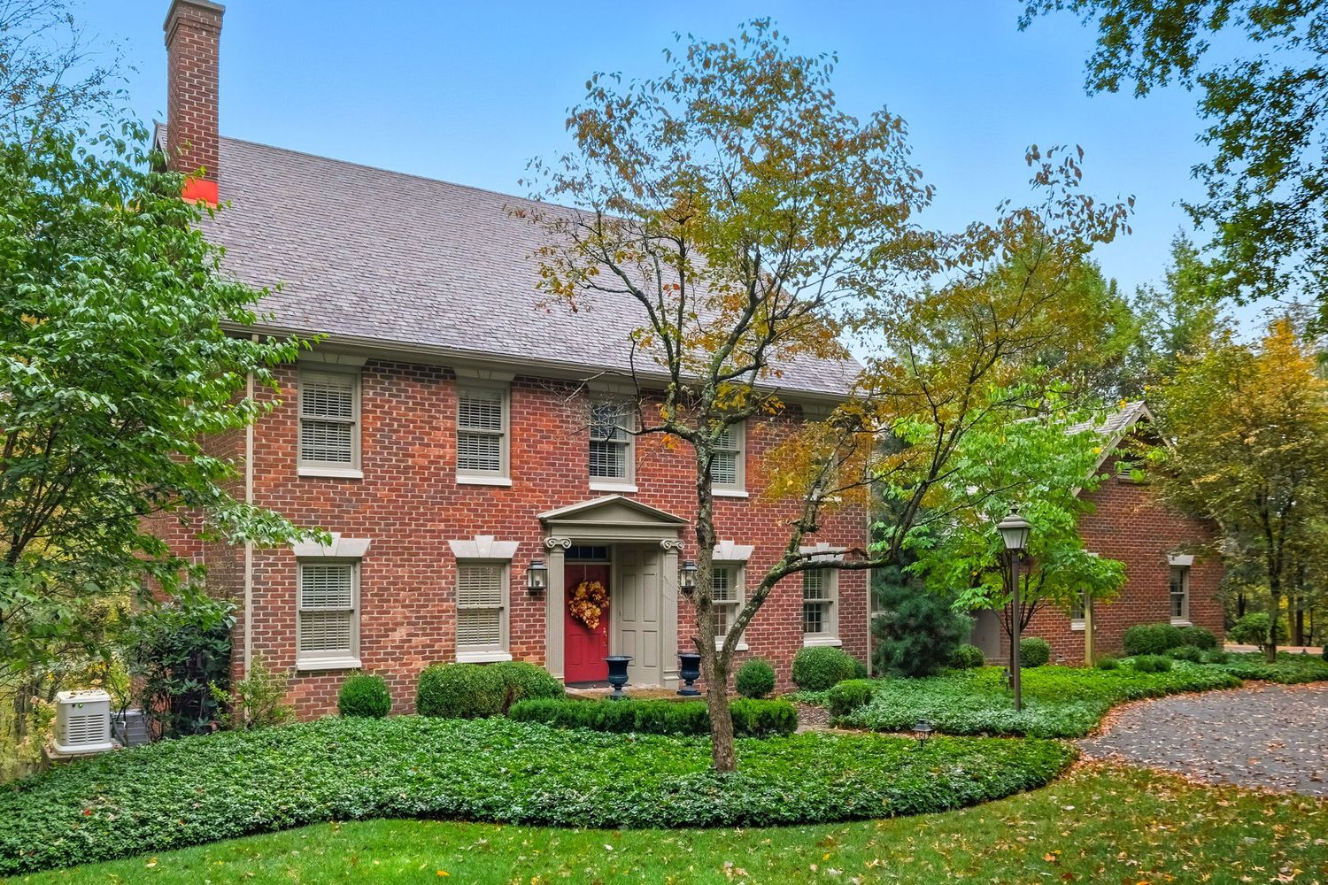 Property Photo:  