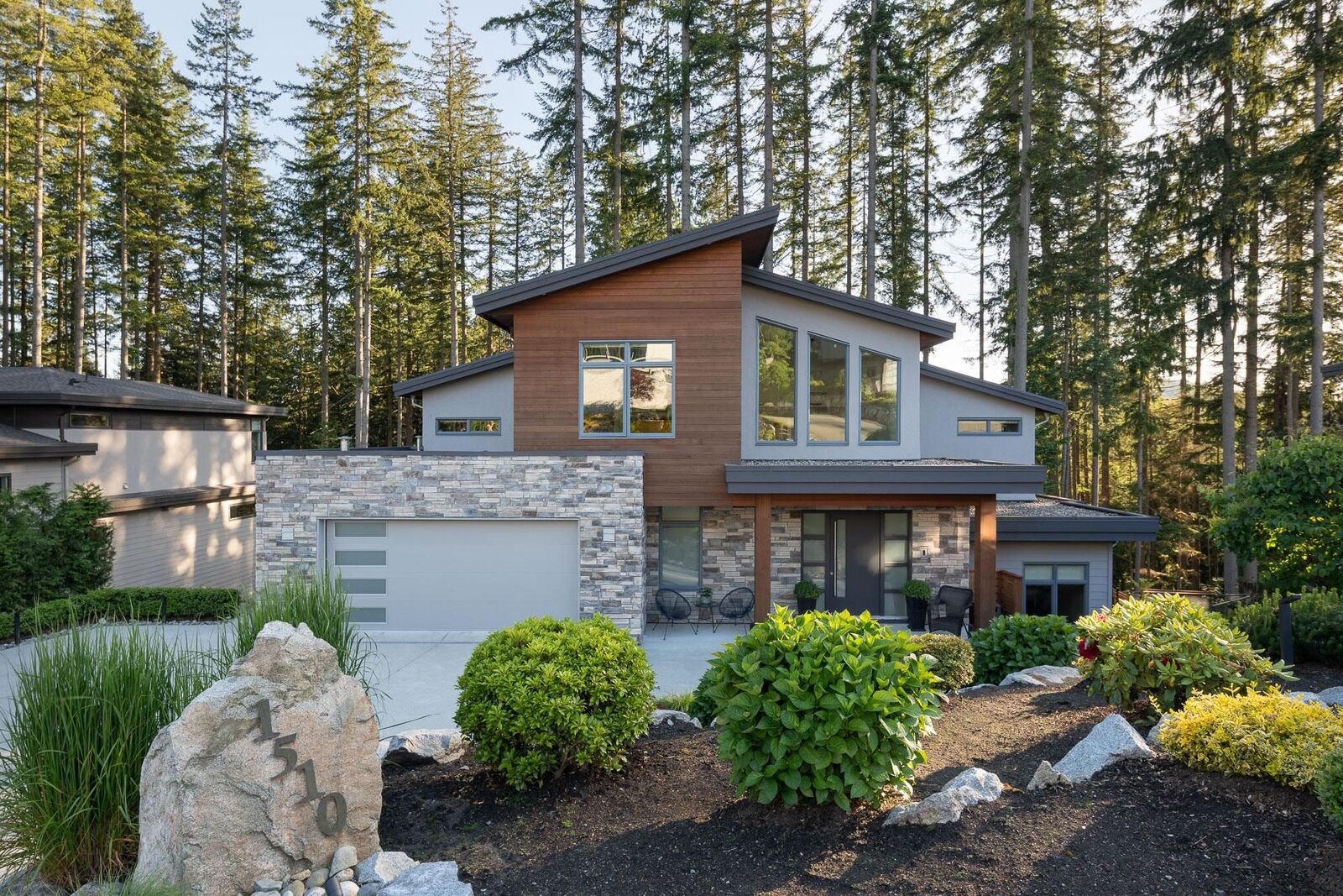 Property Photo: 1510 Crystal Creek Drive BC V3H 0A3