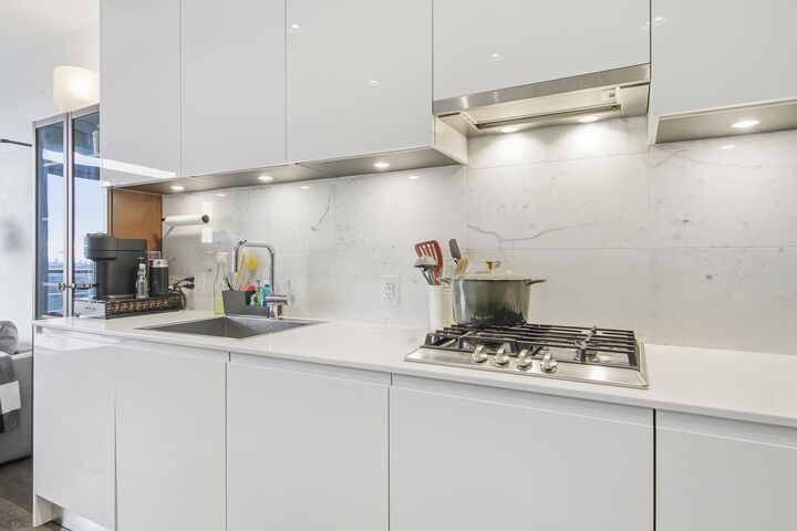 Property Photo: 4650 Brentwood Boulevard 4106 BC V5C 0M3