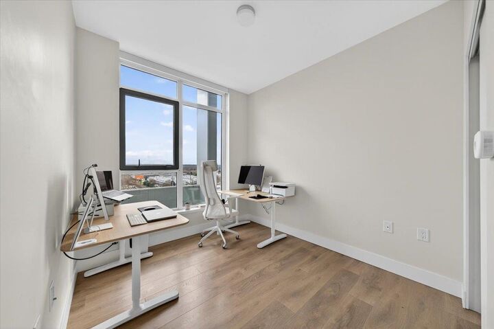 Property Photo: 3581 E Kent Avenue North Avenue 1403 BC V5S 0H6