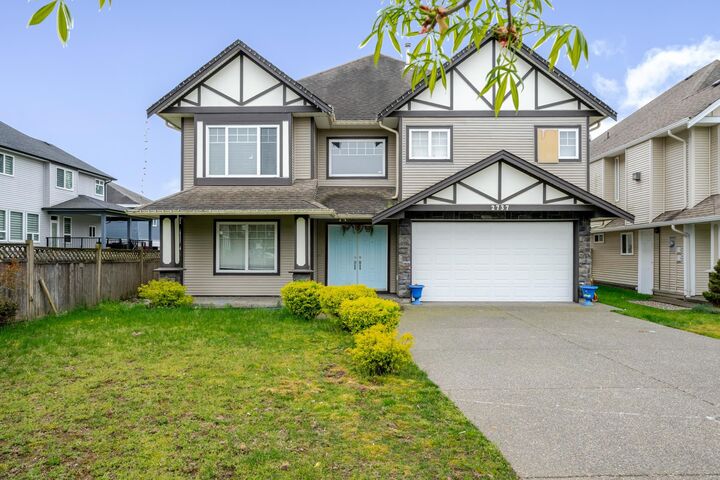Property Photo: 2737 Carriage Court BC V4X 0A3