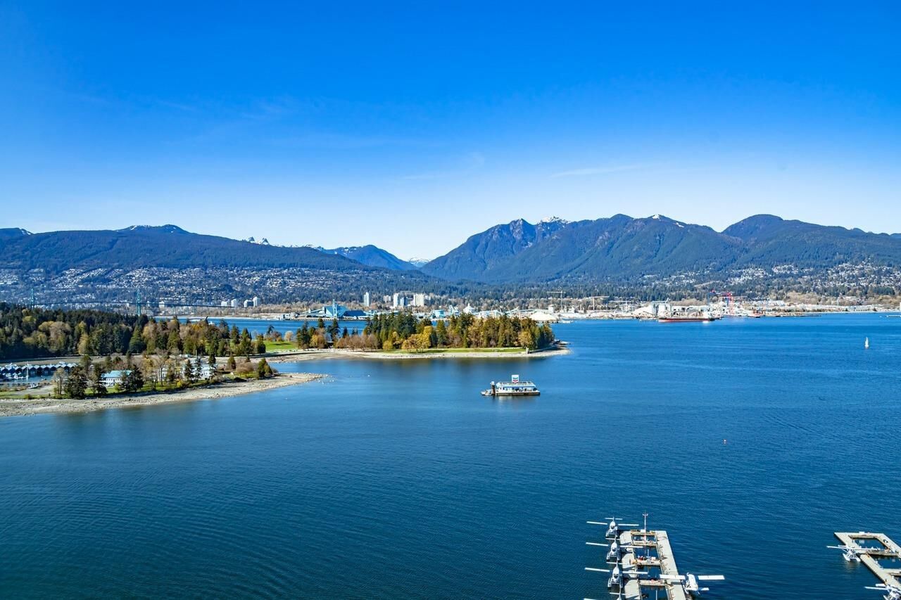 Property Photo:  277 Thurlow Street 2001  BC V6C 0C1 