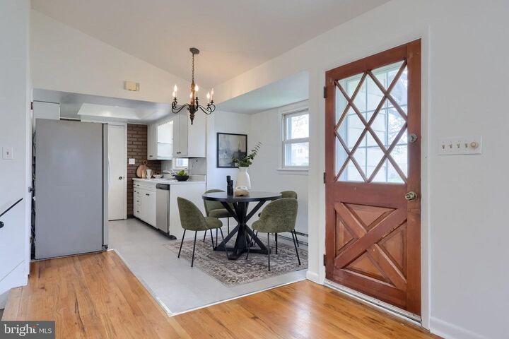 Property Photo:  322 Pleasant View Avenue  PA 17584 