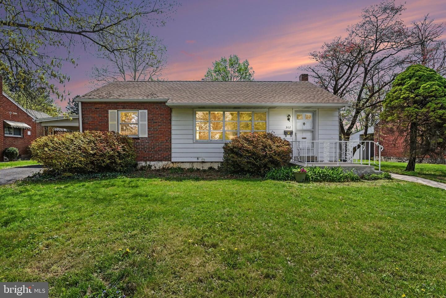 Property Photo:  302 E Coover Street  PA 17055 