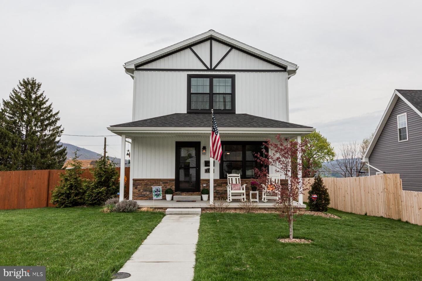 Property Photo:  515 Maple Avenue  PA 17053 