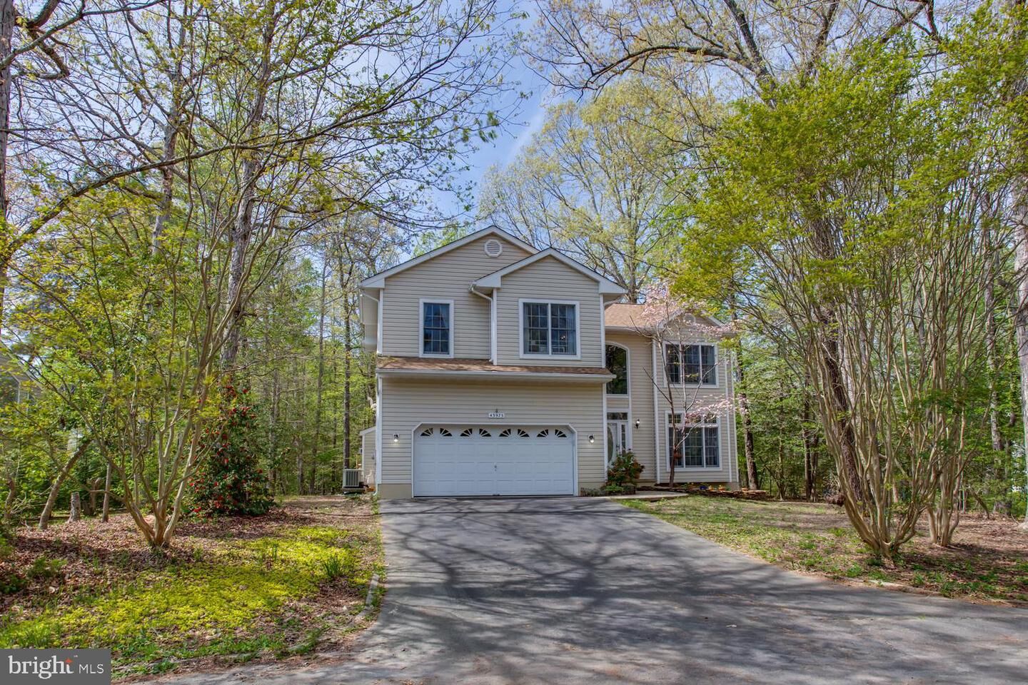 Property Photo:  43975 Hedgewood Lane  MD 20619 