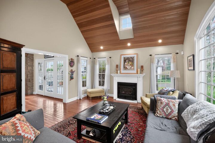 Property Photo:  221 N Bent Road  PA 19095 