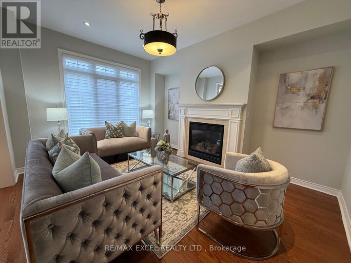 Property Photo:  450 Worthington Avenue 3  ON L4E 0E5 