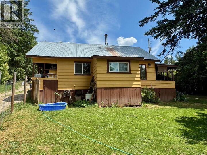Property Photo: 5128 Duck Creek Road BC V0B 2N0